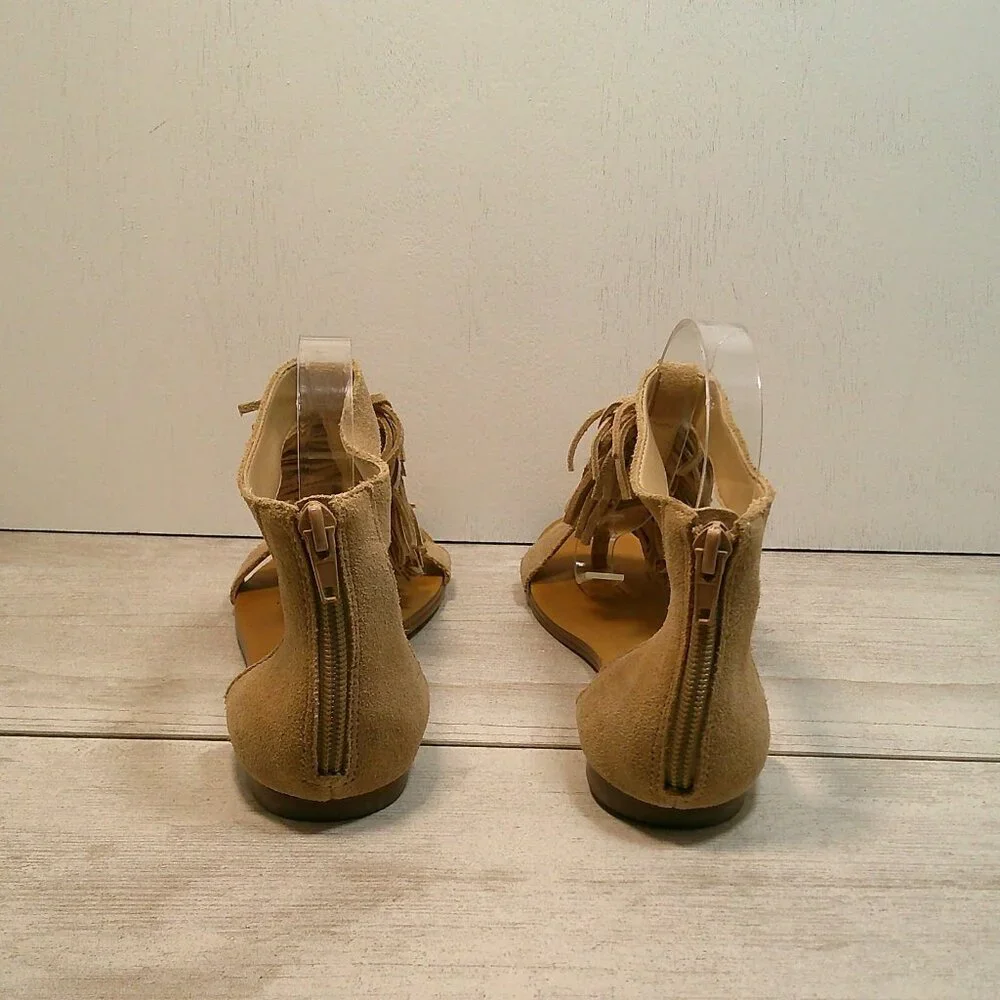 Sole Society KOA Suede Boho Fringe Flat Sandals Taupe/ beige Size: 6.5